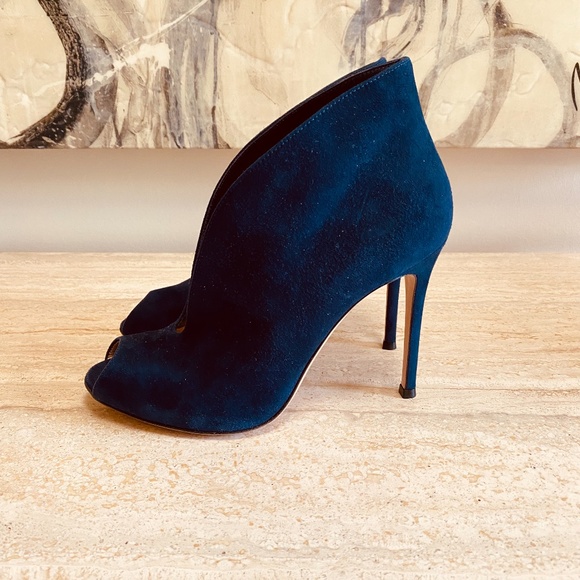 Gianvito Rossi Suede Peep Toe Heels 6.5 - Picture 3 of 6